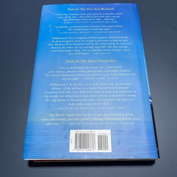 Swan Song by Elin Hilderbrand - hardcover book EUC - Picture 3 of 5